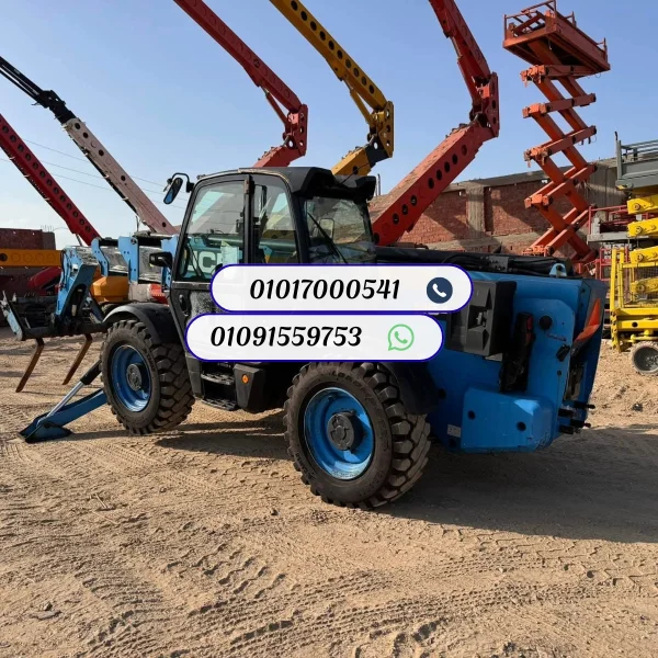 أسطول رافعات تليسكوبية JCB 540-180 ومان لفت مقصي ومفصلي في موقع العمل