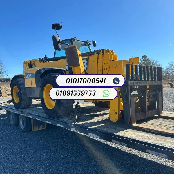 كلارك شوكي JCB 930 أصفر للأراضي الوعرة يعمل بنظام الدفع الرباعي في موقع عمل